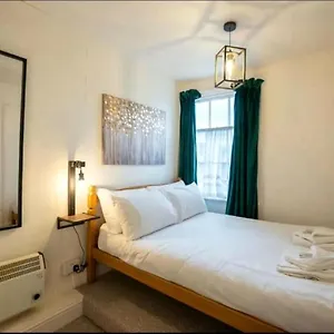 Sea Side Flat 5 With Fast Wifi And Free Parking Scarborough